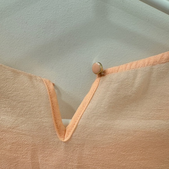 NWOT Peachy Pink Chiffon Summer Blouse / T-shirt - Picture 3 of 5